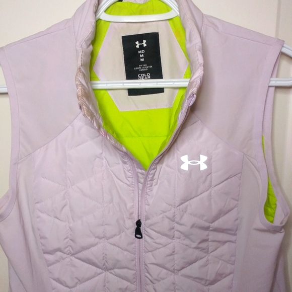 White Under Armour vest size medium - Picture 1 of 3